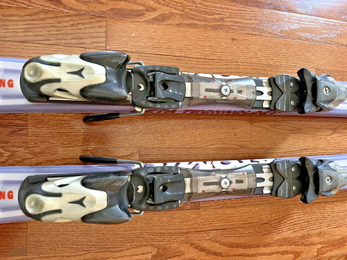 Atomic skis 148cm - atomic, with